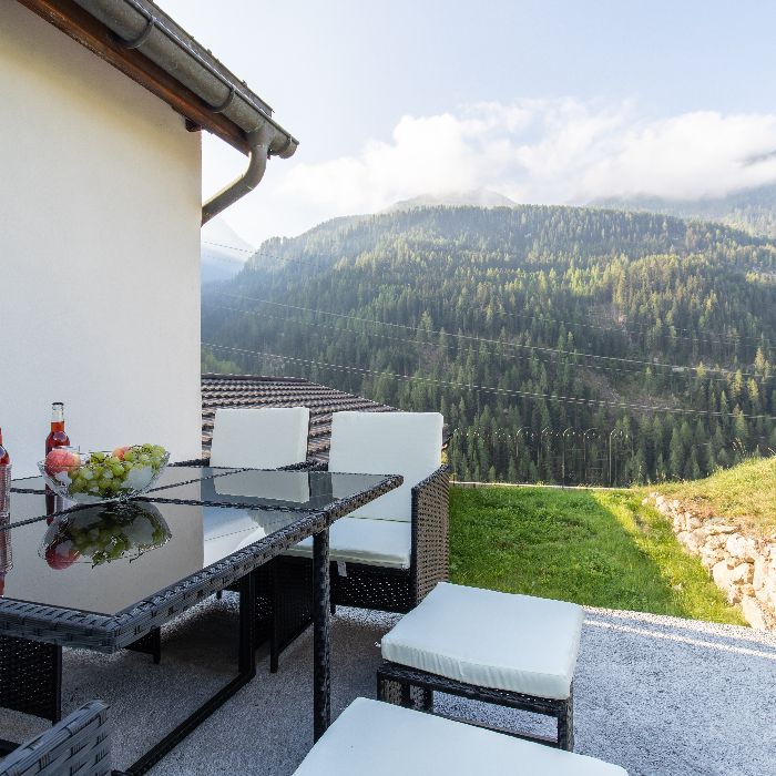 FEWOlution Ferienwohnung Chasa Il Muglin OG Wohnung Ardez