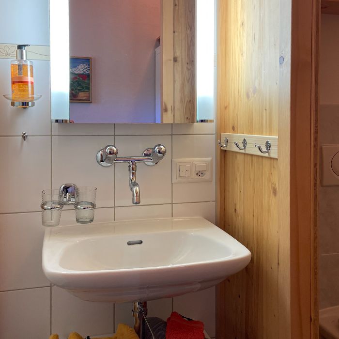 Ferienwohnung Alpenchalet Weidhaus Zimmer 4 Gstaad FEWOlution