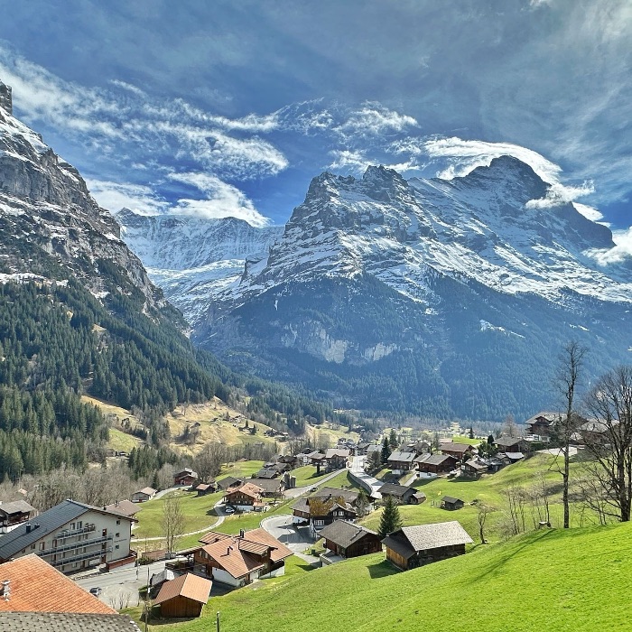 FEWOlution Ferienwohnung Wohnung mit Blick in die Berg Grindelwald 