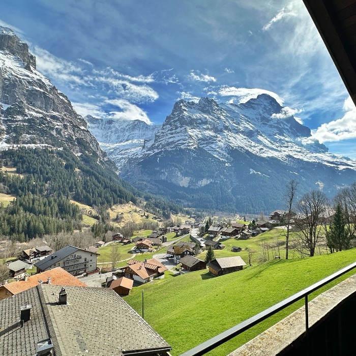 FEWOlution Ferienwohnung Wohnung mit Blick in die Berg Grindelwald 