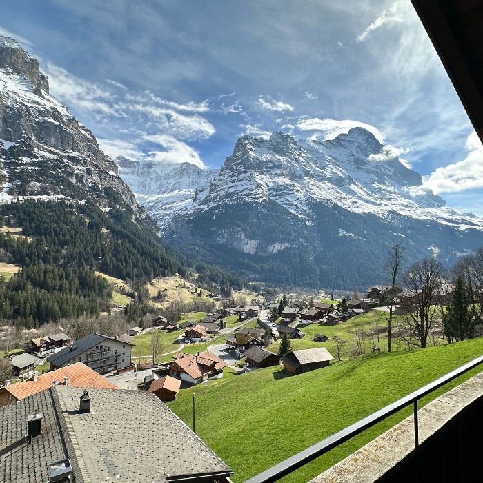 FEWOlution Ferienwohnung Wohnung mit Blick in die Berg Grindelwald 